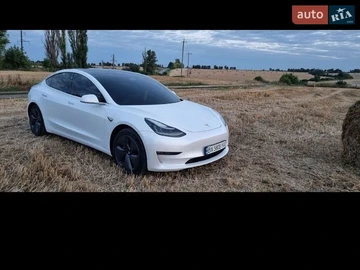 Авто Tesla Model 3 2019 № 8746399