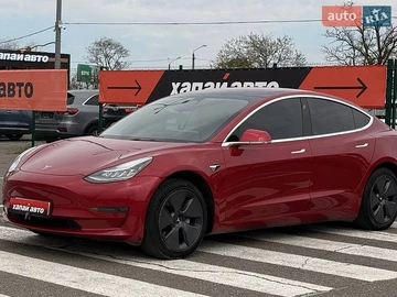 Авто Tesla Model 3 2018 № 8747402