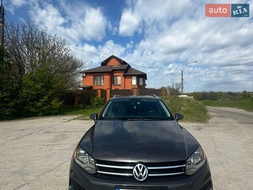 Авто Volkswagen Touareg 2010 № 8747428
