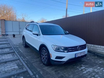 Авто Volkswagen Tiguan 2021 № 8747904