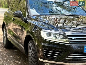 Авто Volkswagen Touareg 2017 № 8748066