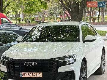 Авто Audi Q8 2020 № 8748078