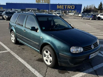 Авто Volkswagen Golf 2001 № 8748099
