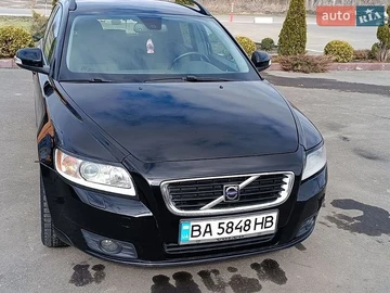 Авто Volvo V50 2010 № 8748287