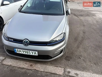 Авто Volkswagen E-Golf 2015 № 8748311