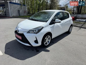 Авто Toyota Yaris 2015 № 8748477
