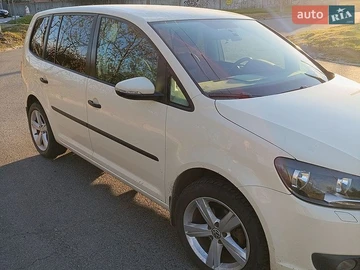 Авто Volkswagen Touran 2014 № 8748946