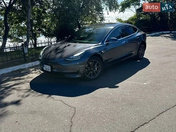 Авто Tesla Model 3 2019 № 8749367