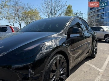 Авто Tesla Model Y 2023 № 8749370