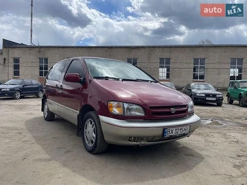 Авто Toyota Sienna 2000 № 8749703