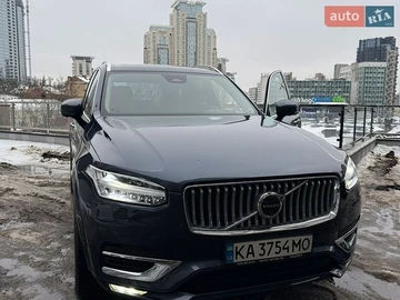 Авто Volvo Xc90 2023 № 8749863