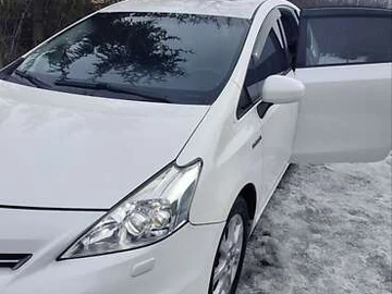 Авто Toyota Prius V 2012 № 8750061