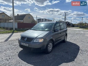 Авто Volkswagen Touran 2004 № 8750261