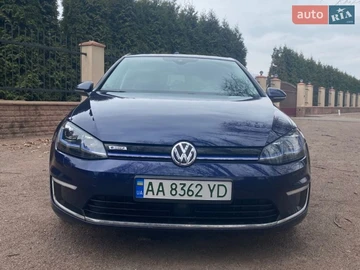 Авто Volkswagen E-Golf 2017 № 8750443