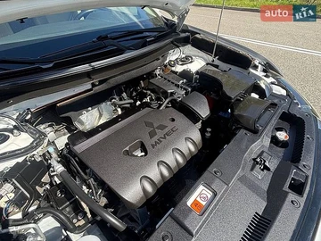 Авто Mitsubishi Outlander 2017 № 8750453