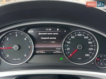 Авто Volkswagen Touareg 2017 № 8750616