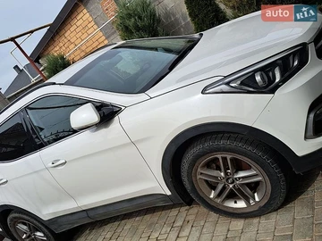 Авто Hyundai Santa Fe 2017 № 8751058