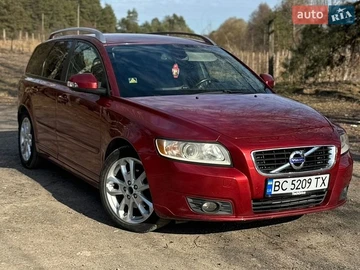 Авто Volvo V50 2012 № 8751289
