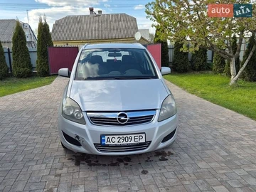 Авто Opel Zafira Tourer 2010 № 8751848