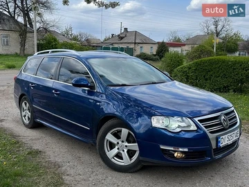 Авто Volkswagen Passat 2010 № 8752647
