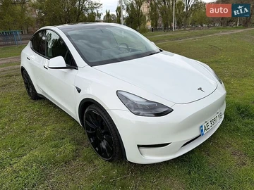 Авто Tesla Model Y 2022 № 8753011