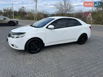 Авто KIA Cerato 2012 № 8753563