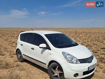 Авто Nissan Note 2013 № 8753566