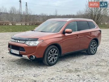 Авто Mitsubishi Outlander 2014 № 8753719
