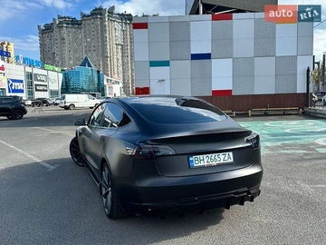 Авто Tesla Model 3 2019 № 8754310
