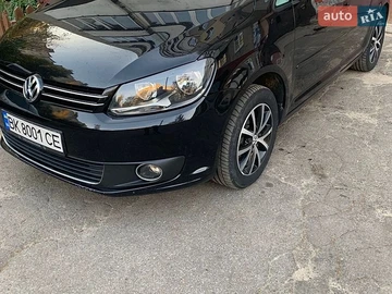 Авто Volkswagen Touran 2011 № 8755733