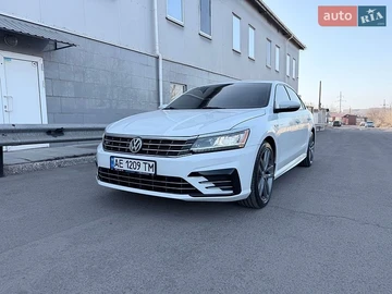 Авто Volkswagen Passat 2018 № 8756194