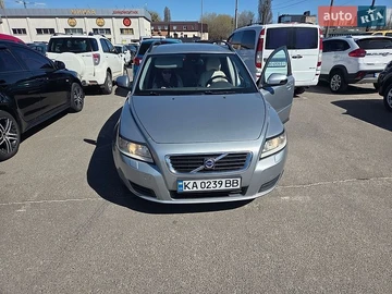 Авто Volvo V50 2009 № 8756243