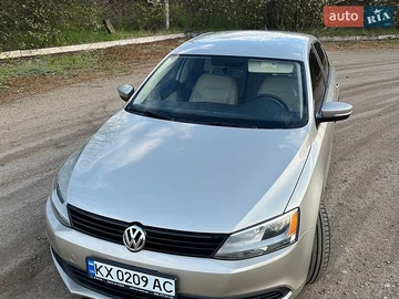 Авто Volkswagen Jetta 2014 № 8756248