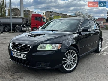 Авто Volvo V50 2010 № 8757032