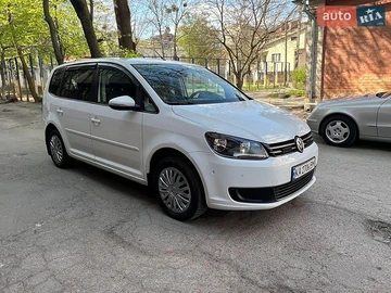Авто Volkswagen Touran 2014 № 8757177