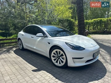 Авто Tesla Model 3 2021 № 8757605