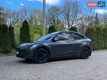 Авто Tesla Model Y 2023 № 8757663