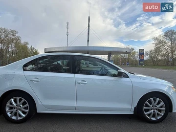 Авто Volkswagen Jetta 2014 № 8758083