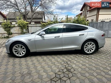 Авто Tesla Model S 2015 № 8758229