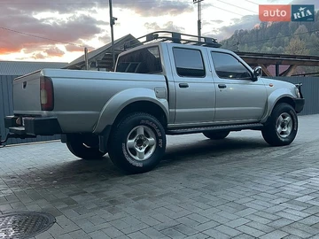 Авто Nissan Np300 2011 № 8758495