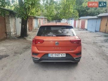 Авто Volkswagen T-Roc 2017 № 8758498