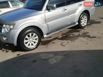 Авто Mitsubishi Pajero Wagon 2010 № 8758658