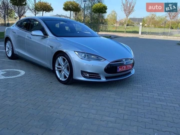 Авто Tesla Model S 2015 № 8758704