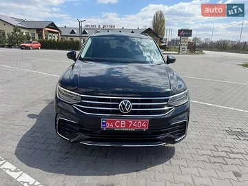 Авто Volkswagen Tiguan 2023 № 8758848