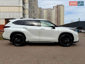 Авто Toyota Highlander 2025 № 8759165