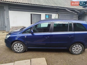 Авто Opel Zafira 2010 № 8759264