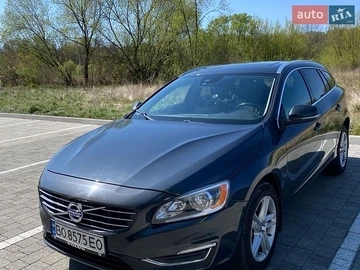 Авто Volvo V60 2014 № 8759345