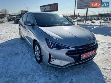 Авто Hyundai Elantra 2019 № 8760259