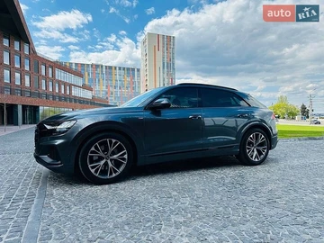 Авто Audi Q8 2023 № 8760491
