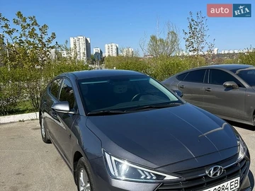 Авто Hyundai Elantra 2019 № 8760802